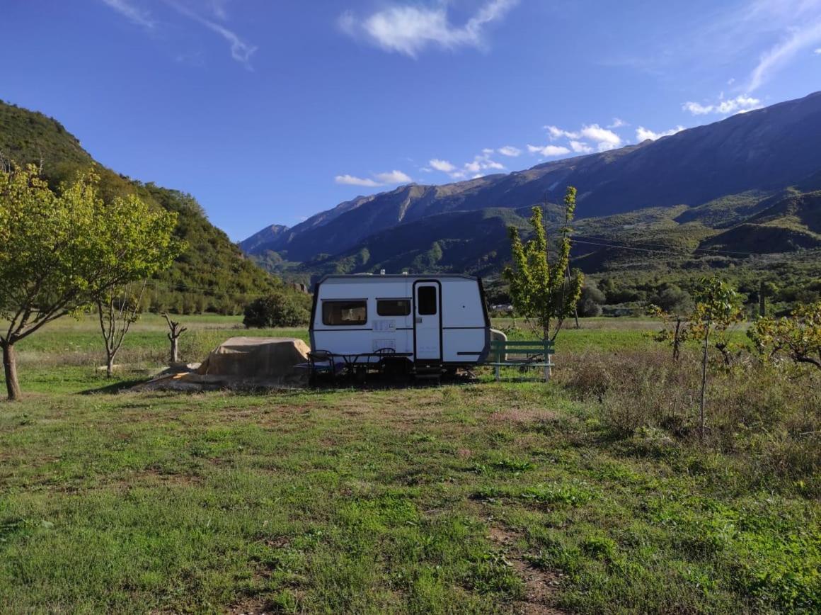 Hôtel Albturist Ecocamping Permet & Outdoor Sports Center Extérieur photo